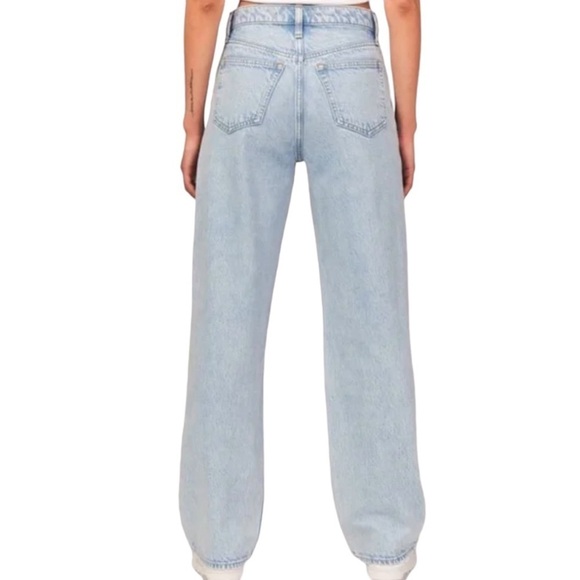 ABERCROMBIE & FITCH The Loose High Rise Jeans with Pleats - Picture 2 of 11